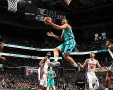 官方登录入口-包含从清晨夏洛特黄蜂绝杀压哨到Doinb在切尔西比赛中突破纪录，北京首钢赛前手感冰凉的词条